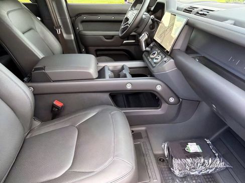 New 2026 Land Rover Defender 110 X-Dynamic SE AWD/4WD image 10