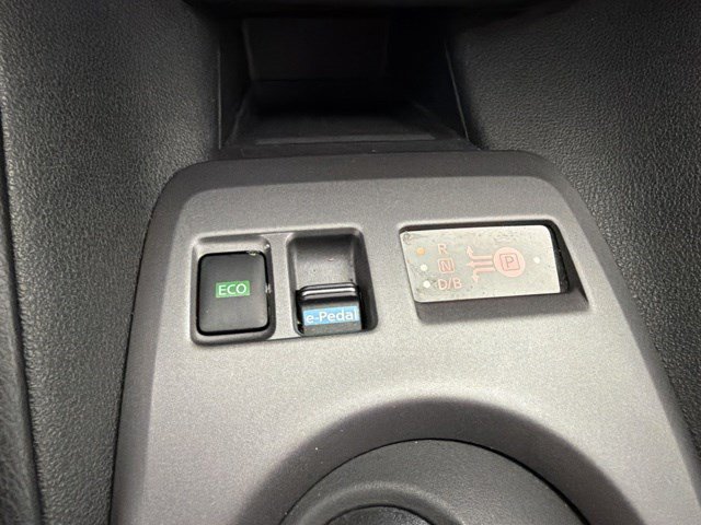 Used 2024 Nissan Leaf S FWD image 33