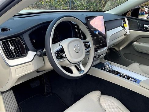 Used 2026 Volvo XC60 B5 Ultra w/ Protection Package Premier image 30