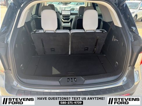 Used 2025 Ford Explorer Active w/ Active Comfort Package RWD image 43