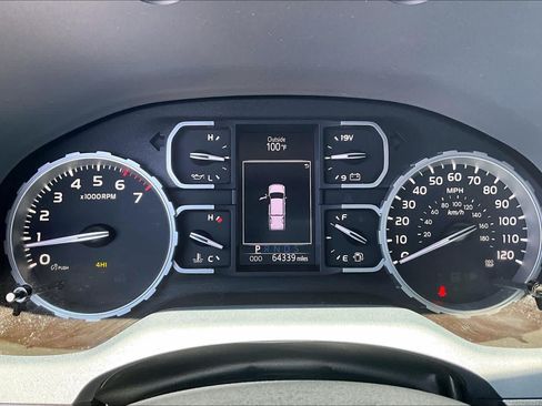 Used 2020 Toyota Tundra SR5 w/ SR5 Leather Package AWD/4WD image 25