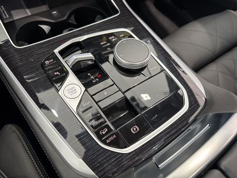 New 2026 BMW X5 M60i w/ Climate Comfort Package image 32