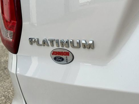 Used 2018 Ford Explorer Platinum AWD/4WD image 20