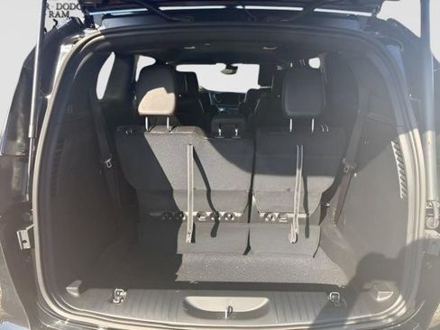New 2026 Chrysler Pacifica Select image 27
