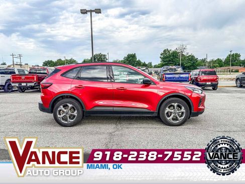 Used 2025 Ford Escape ST-Line AWD/4WD image 8