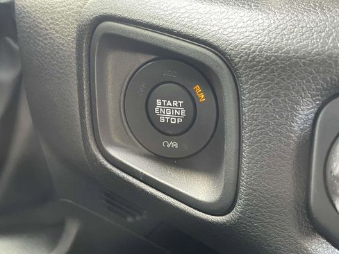 New 2025 Jeep Gladiator Sport image 14