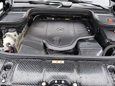 Certified 2025 Mercedes-Benz GLE 450 4MATIC image 43