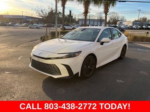 Used 2025 Toyota Camry SE w/ Convenience Package image 34
