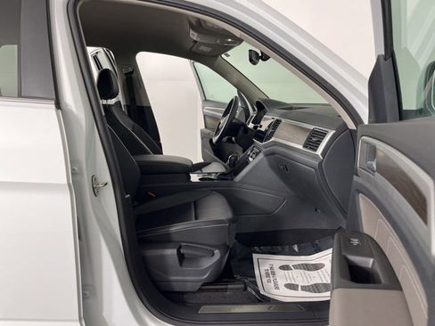 Used 2023 Volkswagen Atlas SE image 35