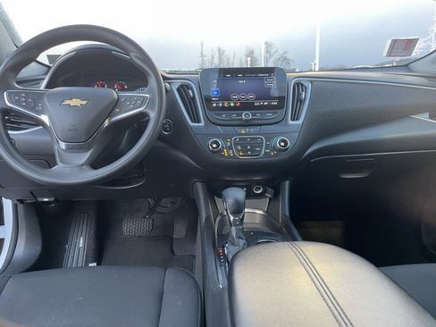 Used 2023 Chevrolet Malibu LT image 14