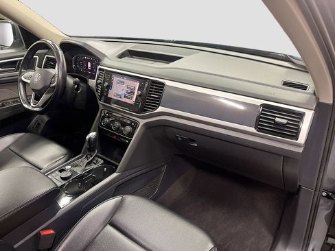 Used 2022 Volkswagen Atlas SEL R-Line image 31