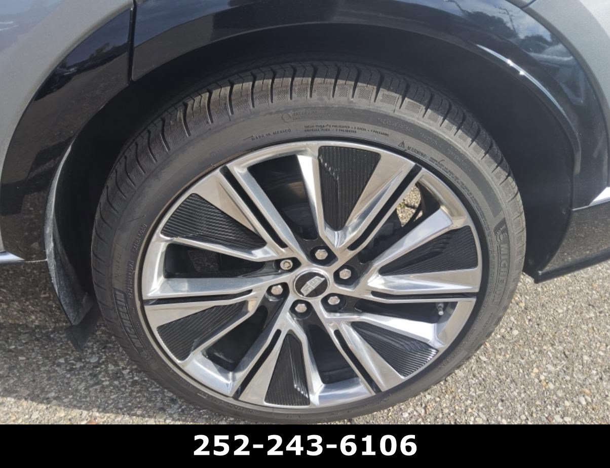 Used 2026 Cadillac Lyriq Signature Luxury w/ Nappa Leather Package AWD/4WD image 10