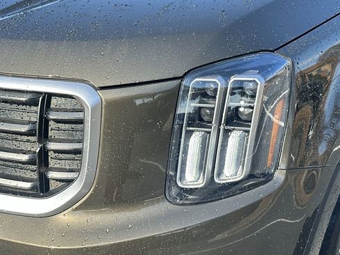 Used 2023 Kia Telluride SX image 11