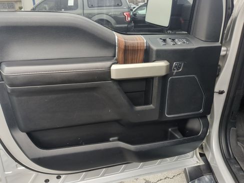 Used 2017 Ford F150 Lariat image 14