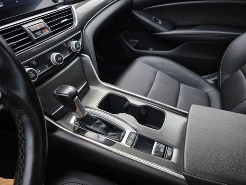 Used 2020 Honda Accord Sport image 28