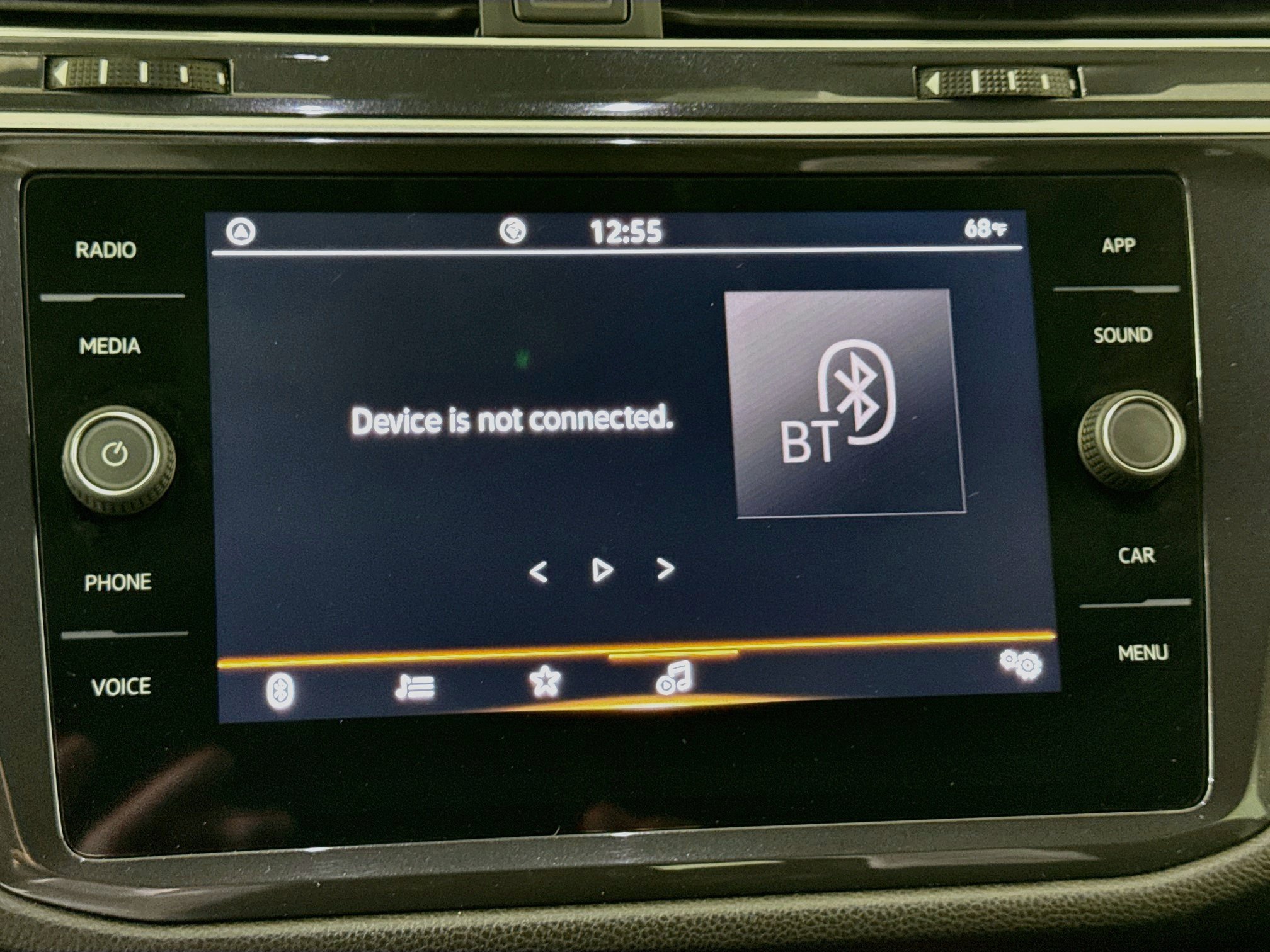 Used 2023 Volkswagen Tiguan SE R-Line FWD image 19
