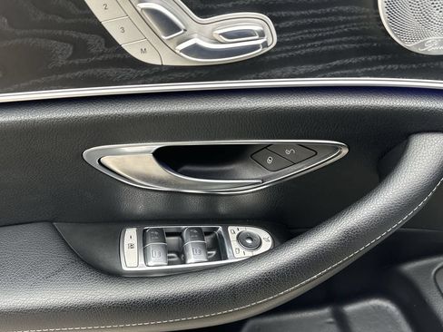 Used 2017 Mercedes-Benz E 300 4MATIC image 15