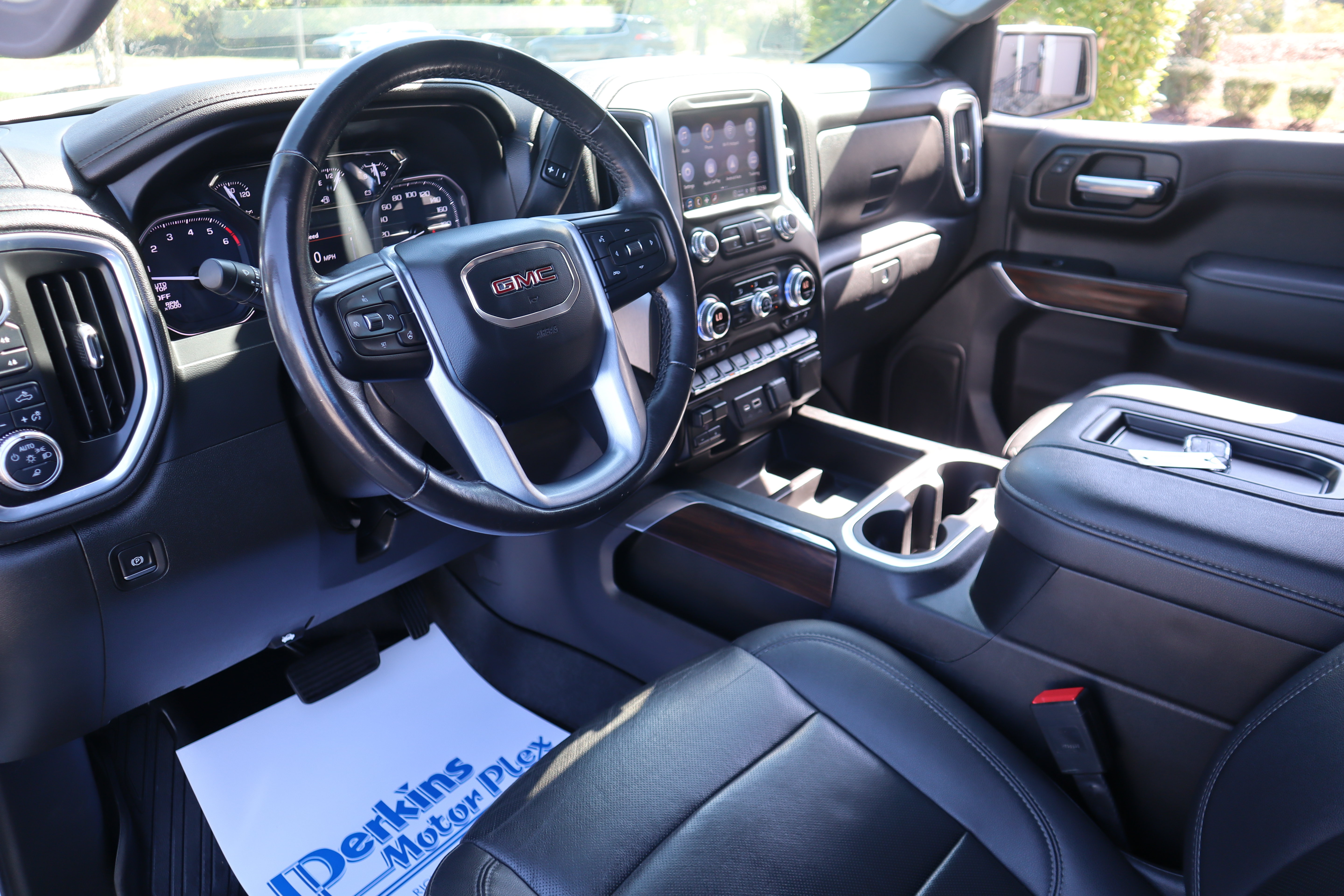 Used 2021 GMC Sierra 1500 SLT w/ SLT Convenience Package AWD/4WD image 30