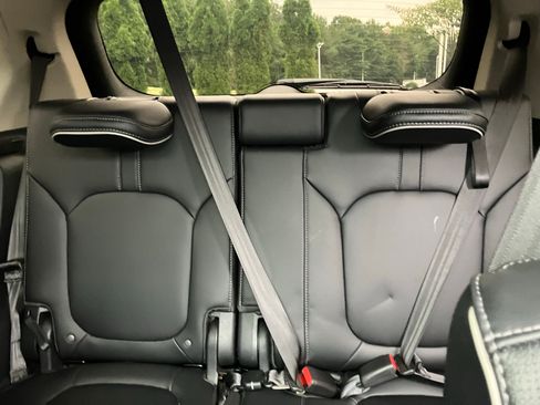 Certified 2024 Honda Pilot Elite image 34