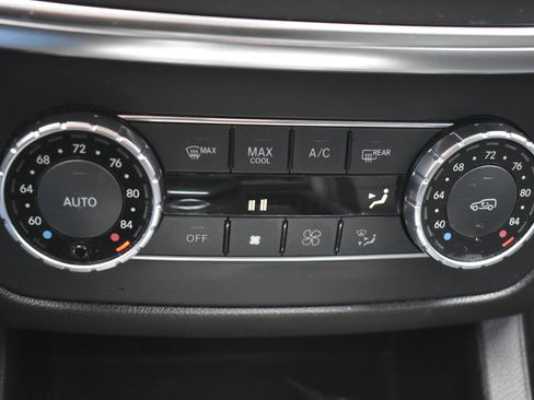 Used 2015 Mercedes-Benz ML 350 4MATIC image 32