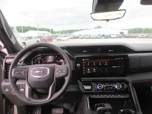 New 2026 GMC Sierra 1500 AT4 w/ AT4 Premium Package AWD/4WD image 17