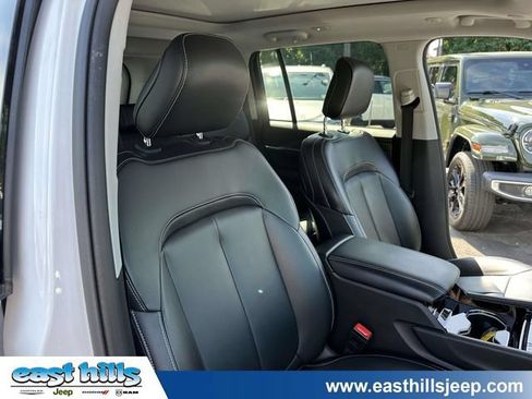 Used 2023 Jeep Grand Cherokee 4WD 4xe image 26