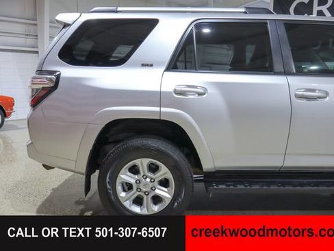 Used 2020 Toyota 4Runner SR5 Premium AWD/4WD image 36