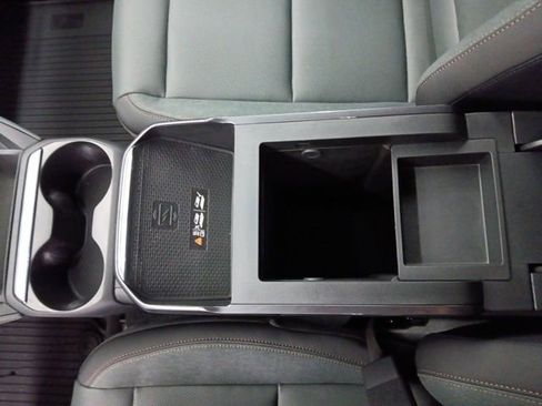 New 2026 GMC Terrain AT4 AWD/4WD image 17