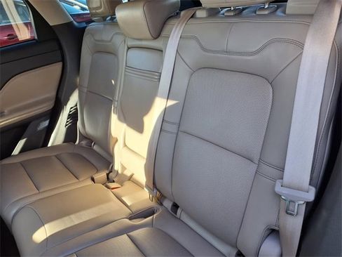 Certified 2022 Lincoln Corsair AWD w/ Equipment Group 101A image 9