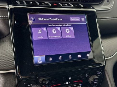 Used 2025 Jeep Grand Cherokee Altitude image 14