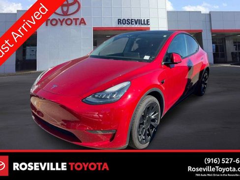 Used 2020 Tesla Model Y Long Range AWD/4WD image 1