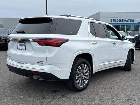 Used 2023 Chevrolet Traverse Premier w/ LPO, Floor Liner Package AWD/4WD image 10