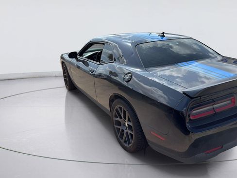 Used 2019 Dodge Challenger R/T Scat Pack w/ Shaker Package RWD image 4