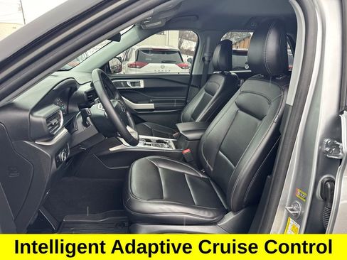 Used 2024 Ford Explorer XLT w/ Equipment Group 202A image 10