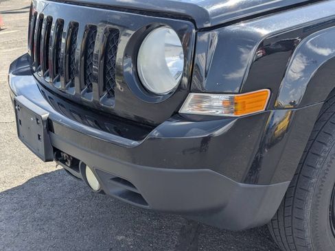 Used 2015 Jeep Patriot Sport w/ Power Value Group AWD/4WD image 12