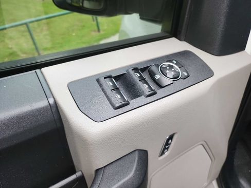 Used 2019 Ford F250 XL w/ Power Equipment Group RWD image 16