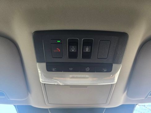 New 2026 Nissan Pathfinder Platinum FWD image 25