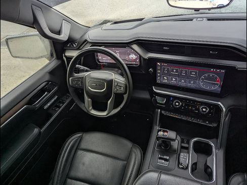 Used 2024 GMC Sierra 1500 Denali w/ Technology Package AWD/4WD image 25