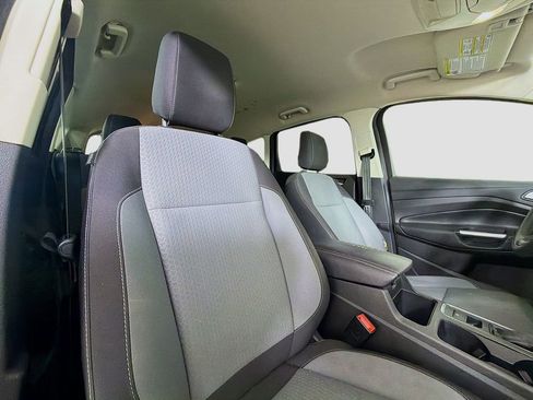 Used 2018 Ford Escape SE image 25