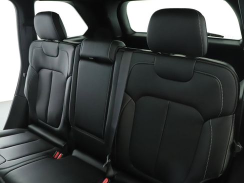 New 2026 Jeep Grand Cherokee Limited w/ Limited Altitude Package image 5