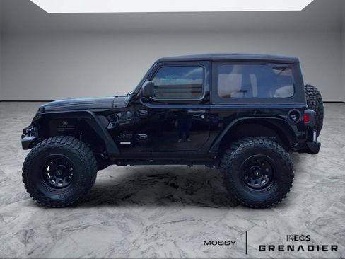 Used 2025 Jeep Wrangler Sport AWD/4WD image 5