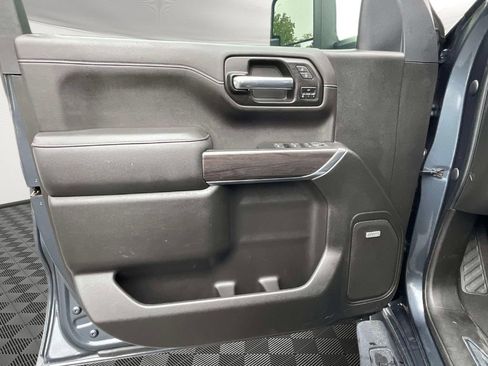 Used 2022 Chevrolet Silverado 1500 LTZ w/ LTZ Premium Package AWD/4WD image 18