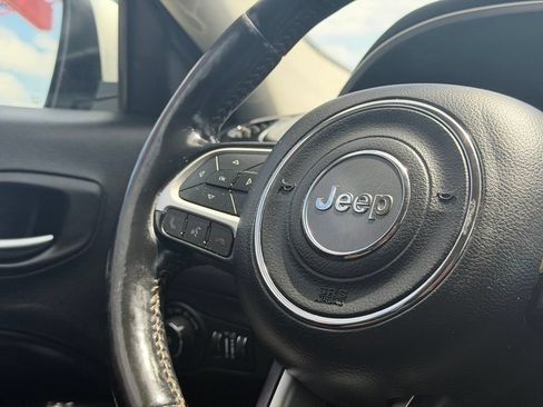 Used 2019 Jeep Compass Limited AWD/4WD image 17