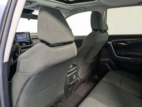 Used 2021 Toyota RAV4 XLE w/ Convenience Package FWD image 34