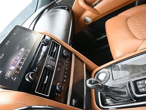 Used 2022 INFINITI QX80 Sensory w/ All-Season Package image 25