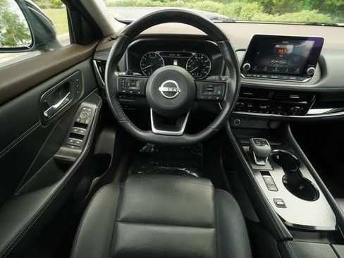 Used 2023 Nissan Rogue SL FWD image 13