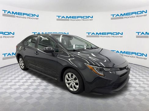 Used 2023 Toyota Corolla LE FWD image 7