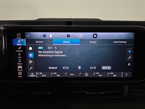 Used 2024 Jeep Gladiator Mojave w/ Technology Group image 21