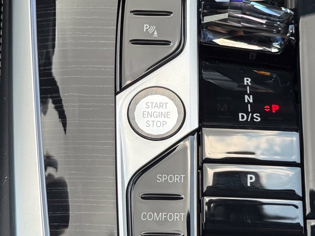 Used 2026 BMW X7 M60i AWD/4WD image 28