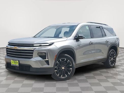 New 2026 Chevrolet Traverse LT AWD/4WD image 2
